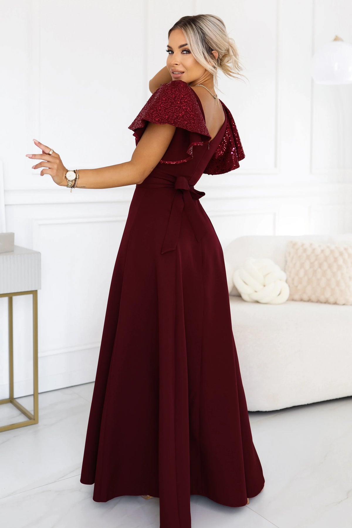 MIRELLA Elegant flared maxi dress with sequin sleeves – Burgundy