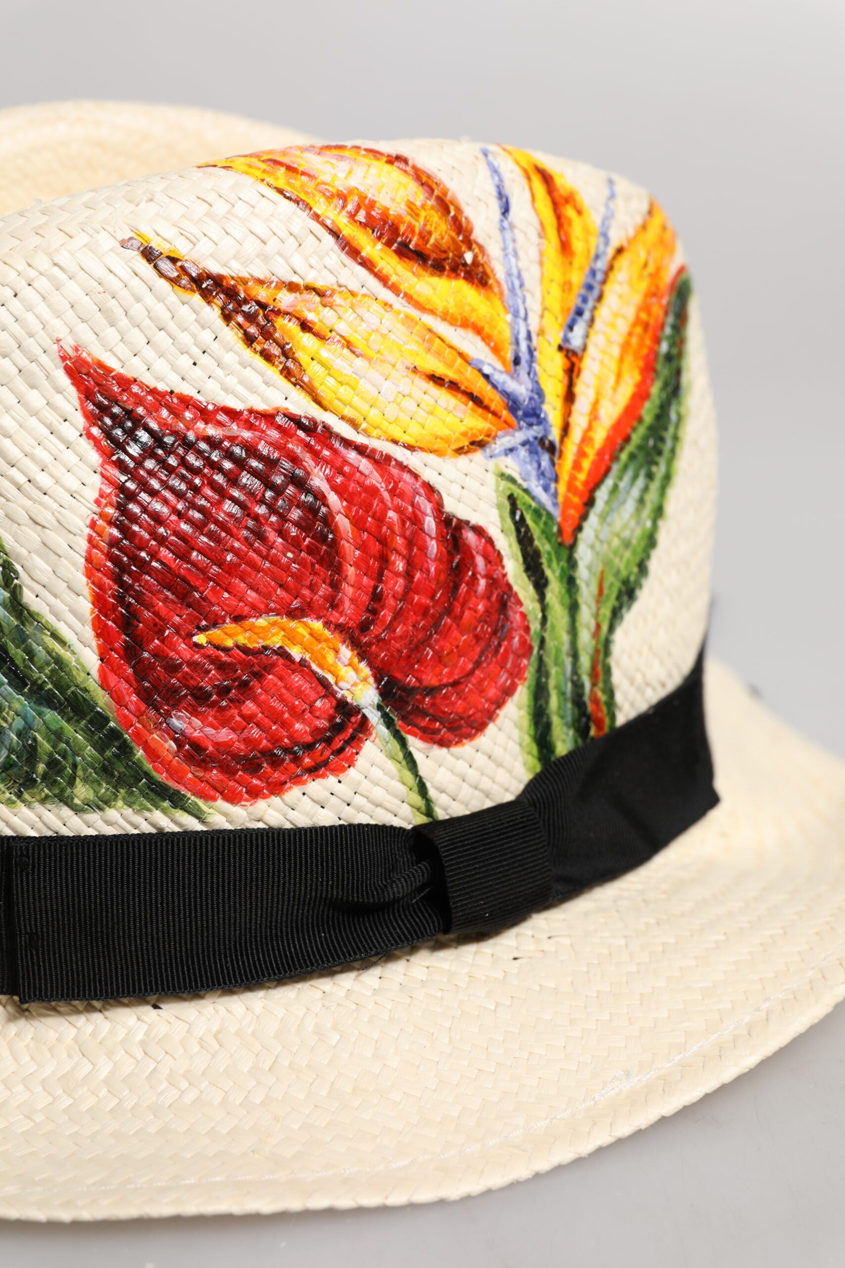 Béžový květinový vzor slaměný klobouk fedora se širokou krempou
