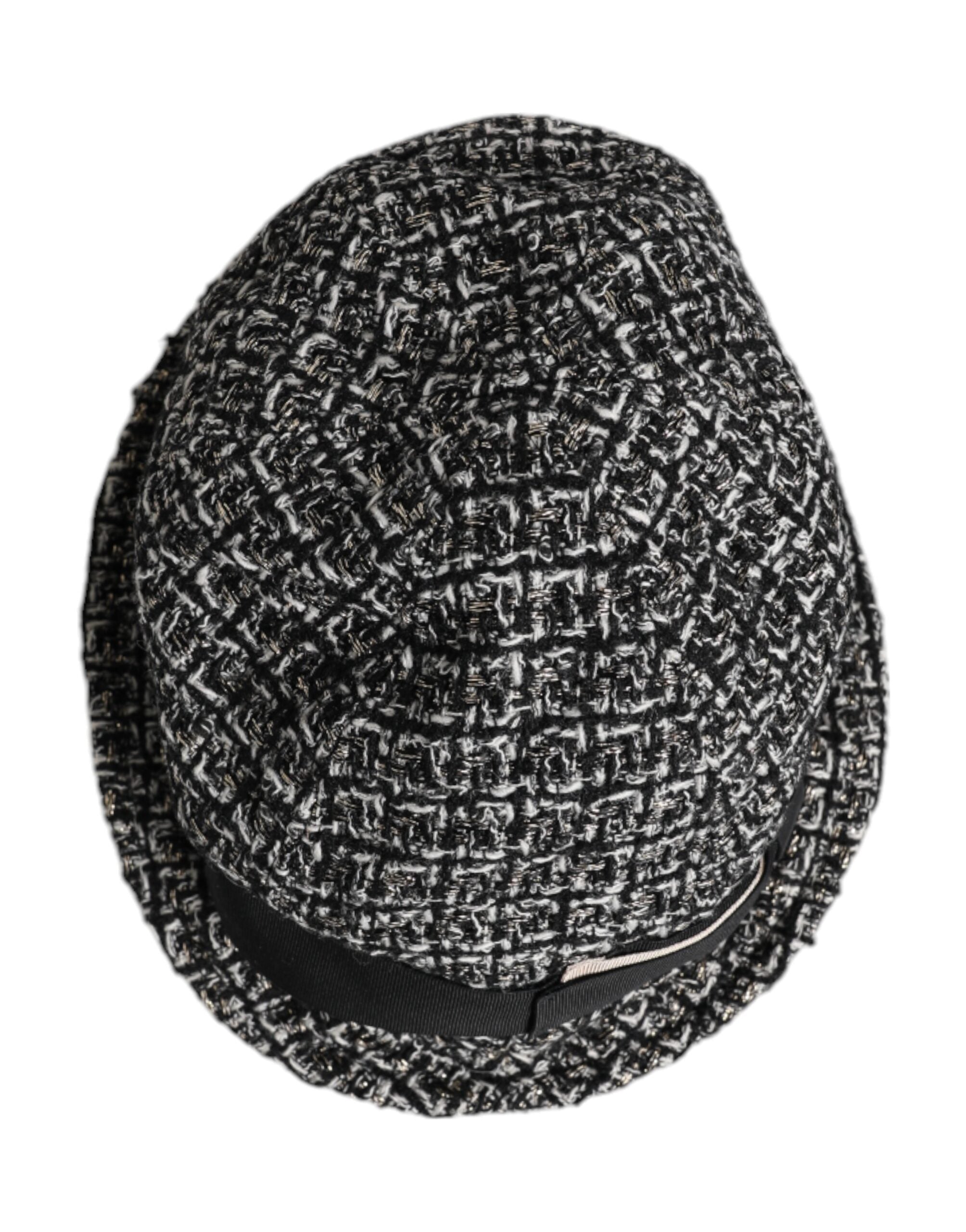 Černý klobouk ze směsi bavlny