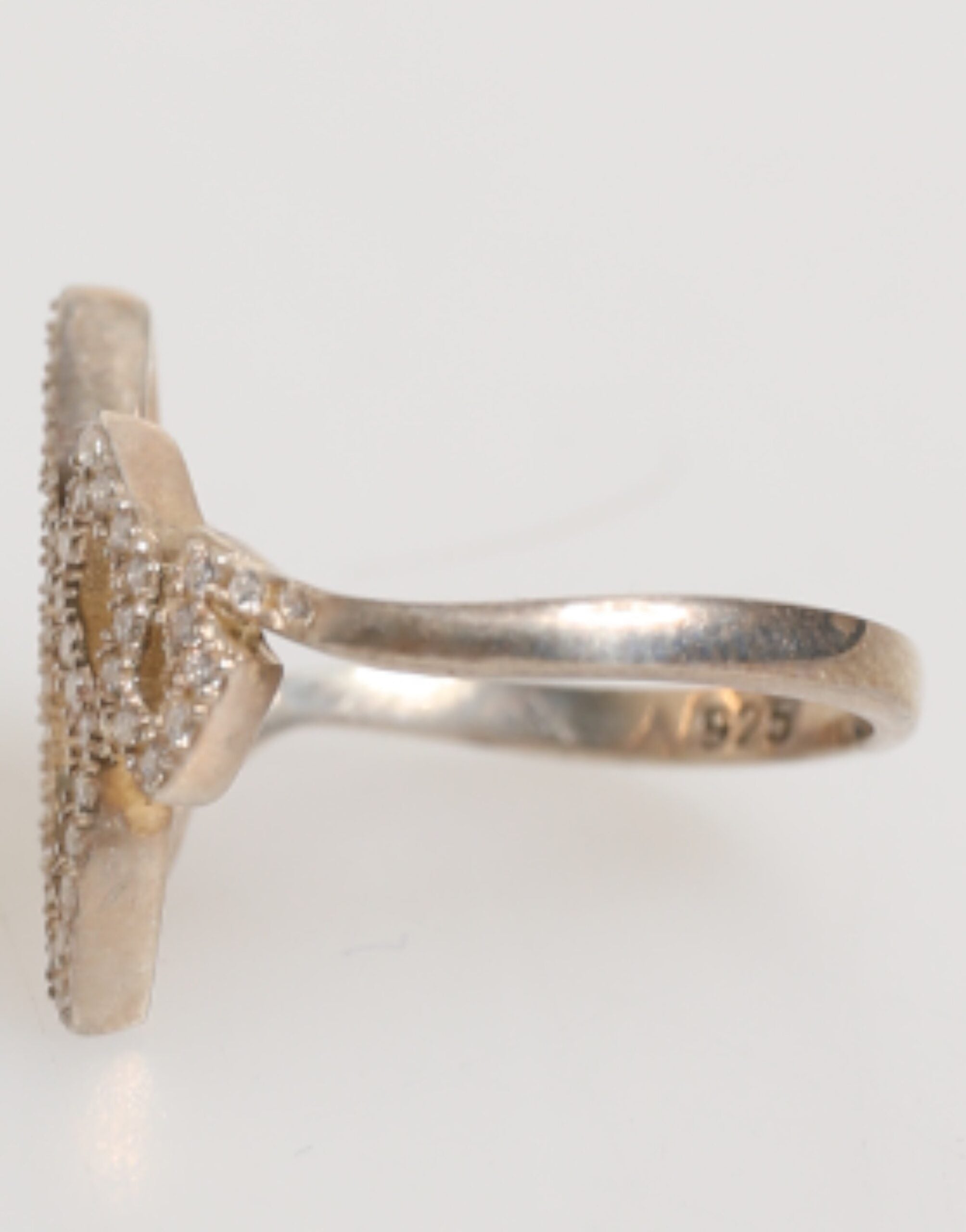 Geometrický diamantový prsten s krystaly Pave CZ