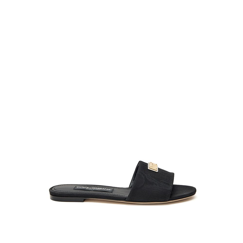 Černé polyesterové pantofle