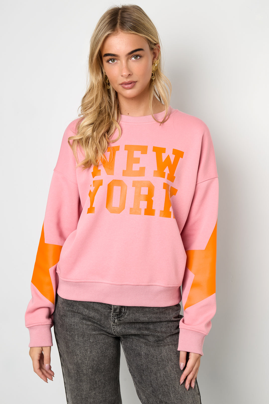 New York sweater with star