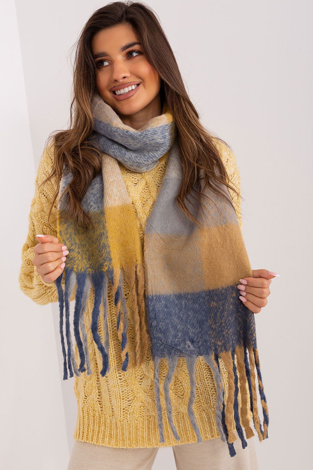  Shawl model 191726 AT 