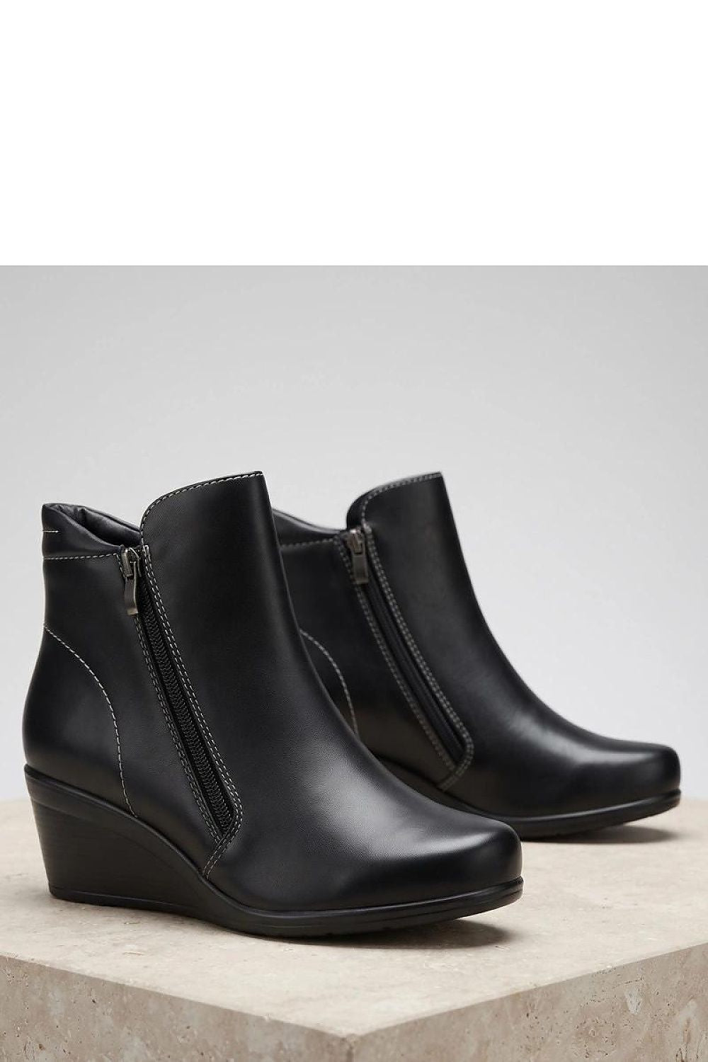  Buskin boots model 232686 Solea 